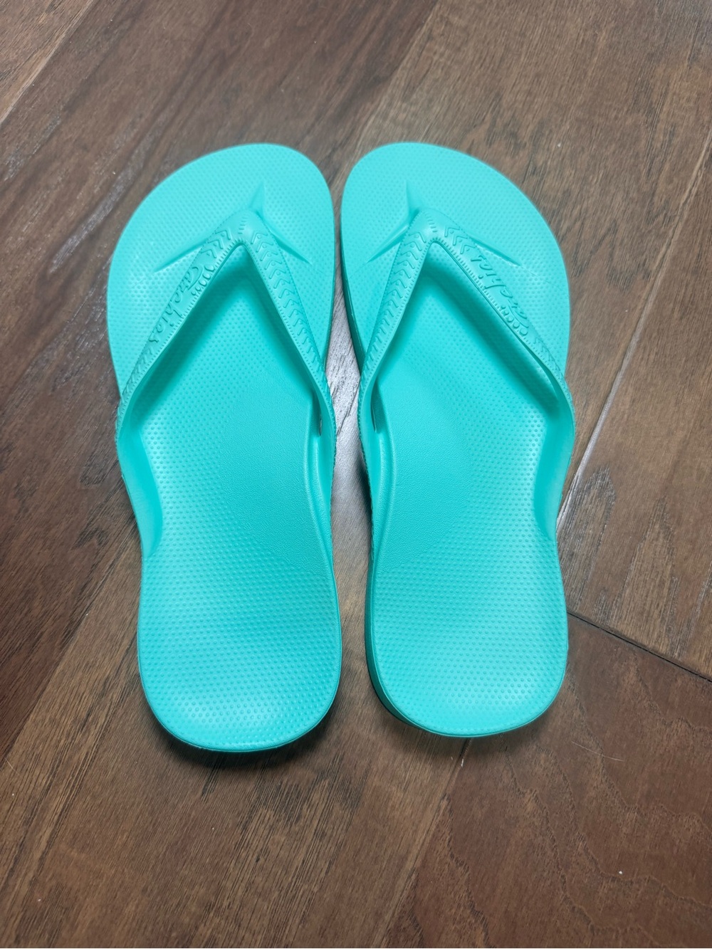 Archie’s Mint Green Women's Flip-Flop Sandals with Arch Support